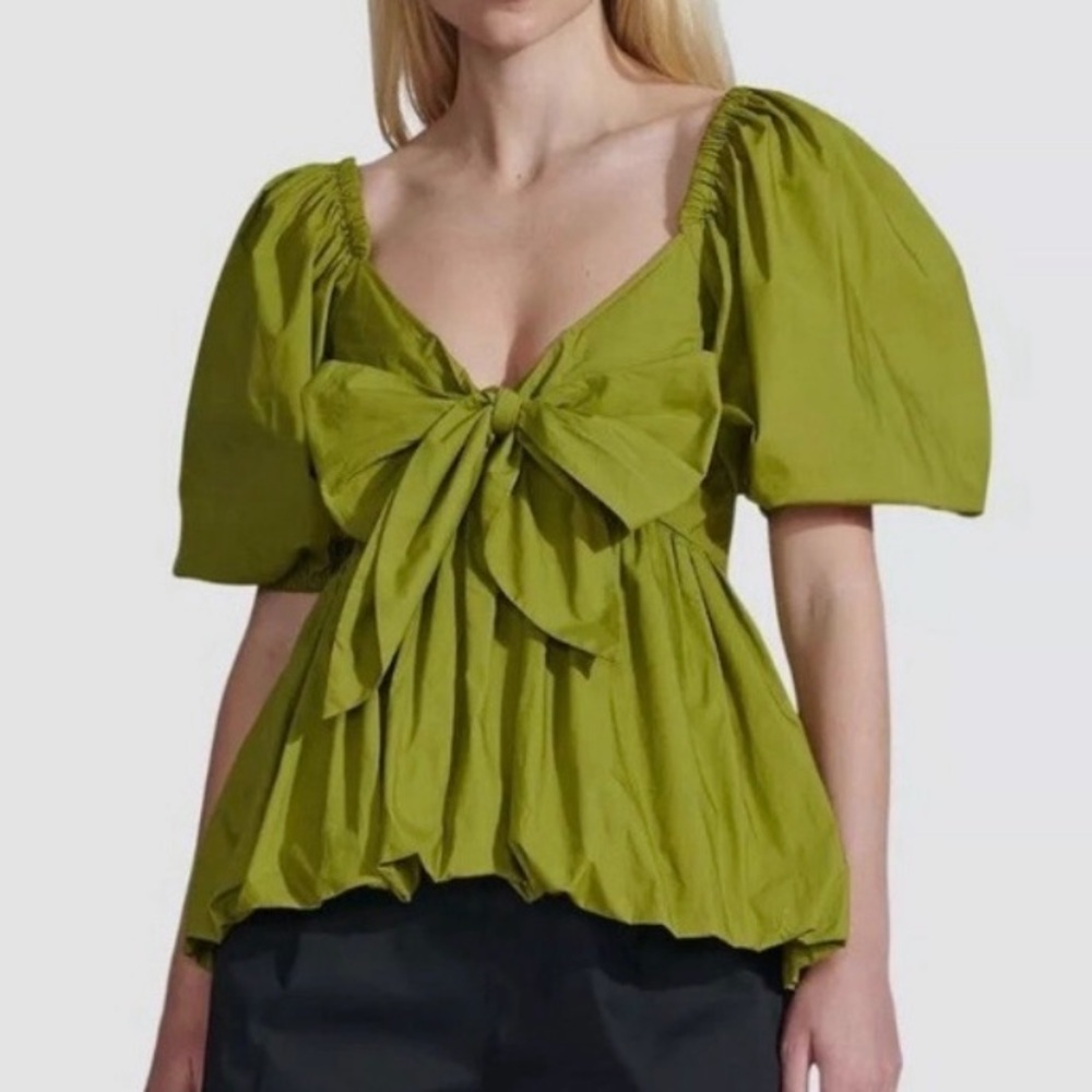 Toccin (NY) bubble hem poplin blouse